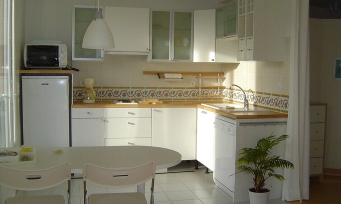 Font-Romeu-Odeillo-Via Apartment | Independent single storey studio in Villa.