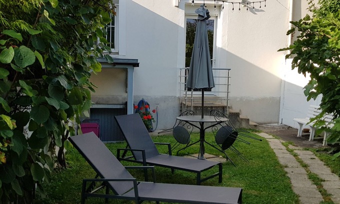 La Charite-sur-Loire Apartment | Independent lodging in the medieval city of La Charité sur Loire 100m from the Loire