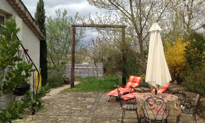 Mirabel Apartment | Independent apartment in the countryside, near rivers: canoe