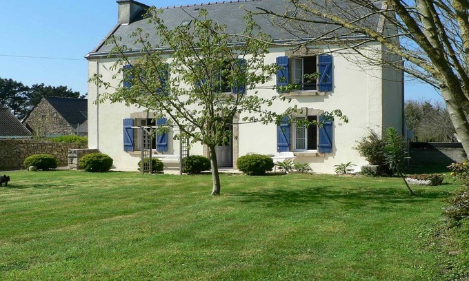 Goulien House | Independent gite 5 people enclosed garden, near: beaches'Audierne, Pont Croix