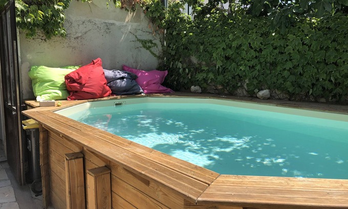 Vic-la-Gardiole House | Independent house with garden and swimming pool, sleeps 10