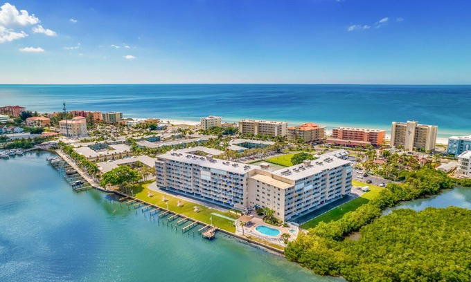 St. Petersburg - Clearwater Condo | Indian Shores Penthouse: Beach & Intercoastal Views & PICKLEBALL!