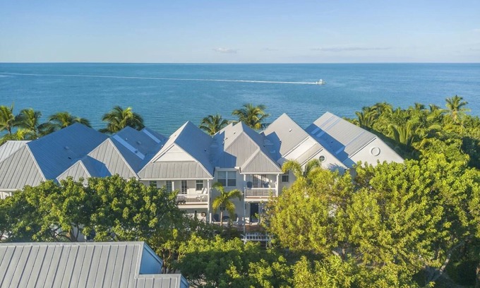 Indigo Reef Marina Homes House | Indigo Reef Resort Premium Waterfront Villa 64 With Boat Dockage, Pool, and Sunset-View
