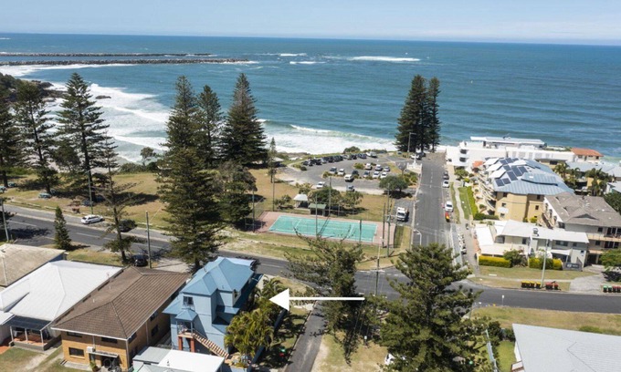 Yamba House | INDIGO TERRACE 2, TOP NOTCH