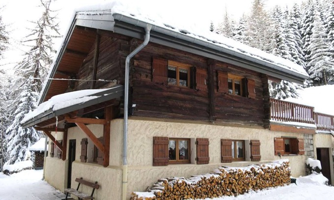 La Roche Ski Chalet | Individual chalet 100m2 in La Plagne, comfort and tranquility