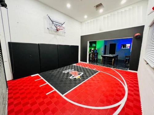 Fort Lauderdale Villa | Indoor Basketball, Game Room, Heated Pool, Private