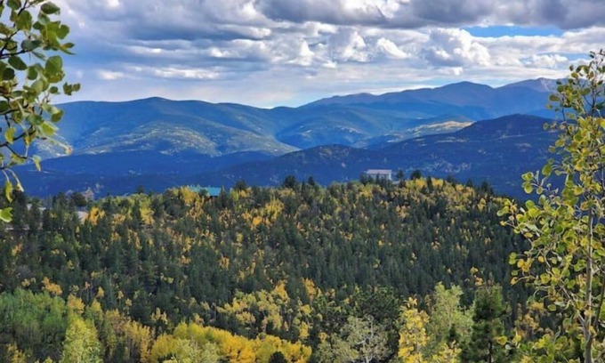Black Hawk Cabin | Indoor Heated Pool - Hot Tub - 4 Acres - Off Grid - Views