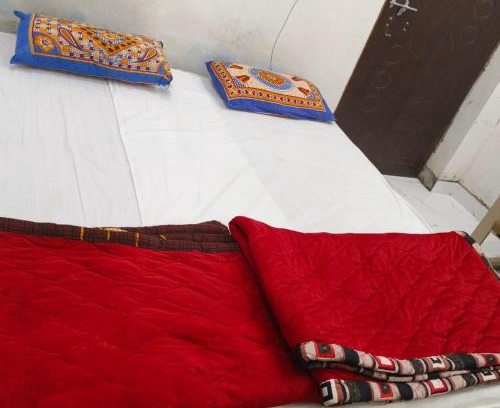 Allahabad House | Indra Family Homestay - Nearest Area to Triveni Sangam