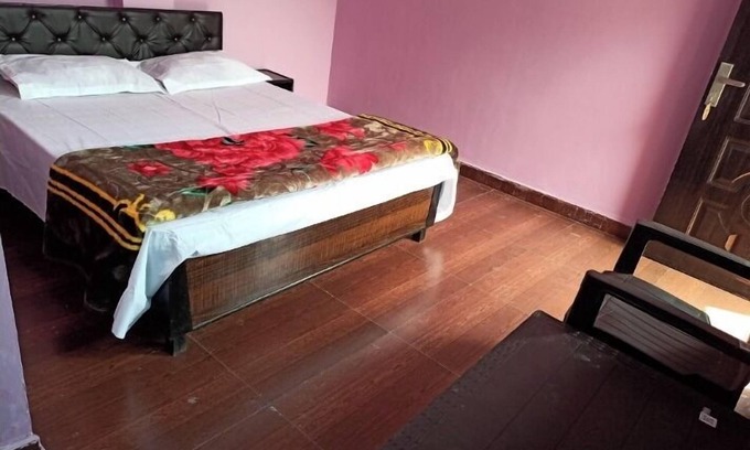 Shivanandi Cabin | Indralok Hotel By GRB