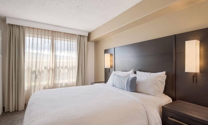 Reno/Tahoe Airport Hotel | Indulge in Home-Like Comfort! 3 Modern Units w/Full Kitchen, Pet-friendly!