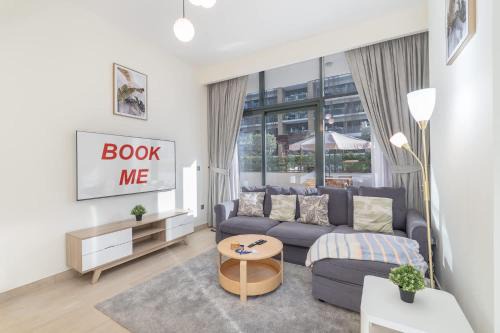 Dubai Apartment | Indulging 1 Bedroom in Azizi Riviera 6