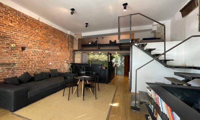 Friedrichshain-Kreuzberg Apartment | Industrial Design Studio Kreuzberg