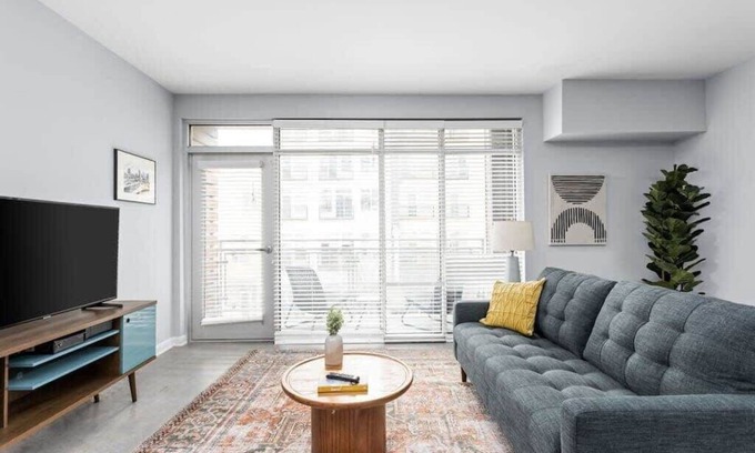 Cole-Noble District Apartment | Indy Monument Circle, Dream 1BR in CozySuites