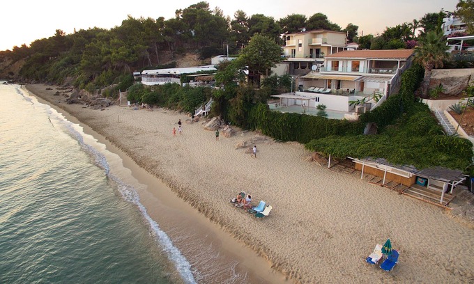 Lassi Resort | Infinity Beach House