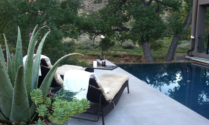 Zion National Park South Entrance House | Infinity Edge Pool Newer Luxury Home on Virgin River 2 miles from main park ent