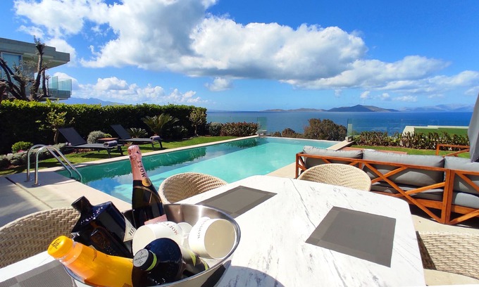 Dagbelen Villa | Infinity Pool 5 Bedroom Luxury Villa with Private Maid and Gym