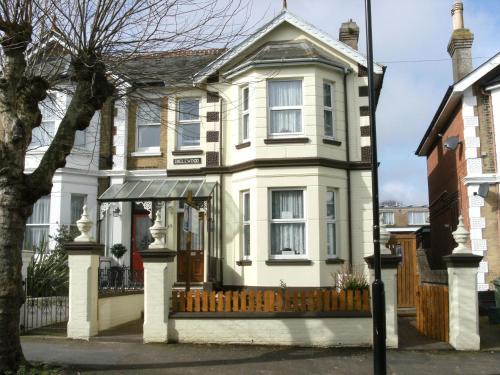 Sandown Bed & Breakfast | Inglewood Guest House