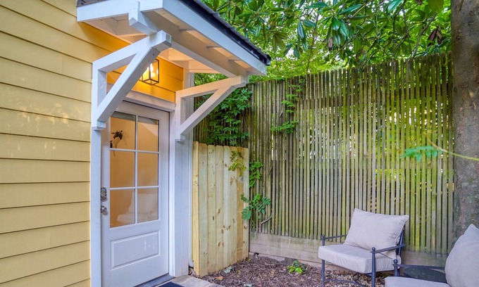 Inman Park Cottage | Inman Park Walkable to Krog Street Market, The Beltline, and Ponce City Market