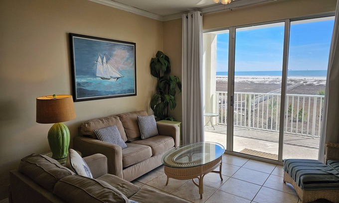 Dauphin Island Condo | Inn at Dauphin Island 310 Beautiful Unit with Wonderful Views!