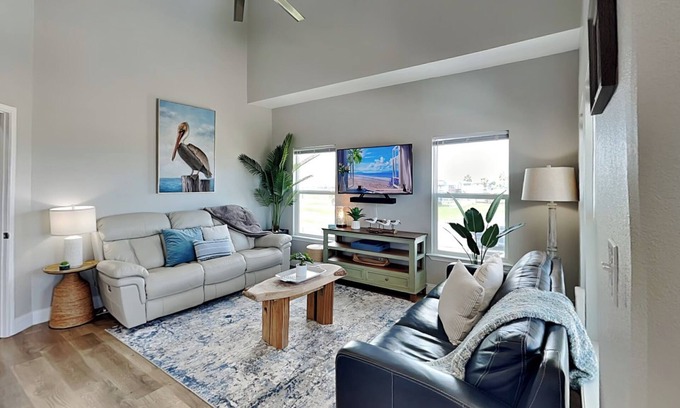 Rockport House | Inn at Pelican Paradise | Bay Views