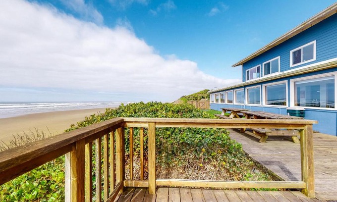 Edgewater Shores House | Inn at Sandcastle Beach