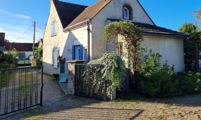 Chateauneuf-sur-Loire Cottage | Inn Châteauneuf-sur-Loire, 2 bedrooms, 3 people