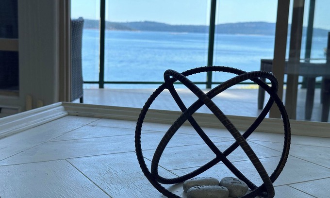North Oyster Condo | INN OF THE SEA - Stunning views~ Oceanfront Pool & Hot Tub, Private Dock