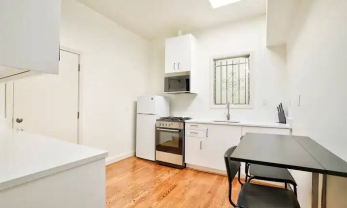 Mission District Cottage | Inner Mission Cottage. Close to Tartine!