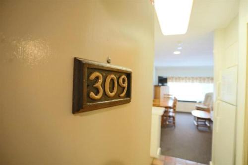 Waterville Valley House | Inns of Waterville Valley 309