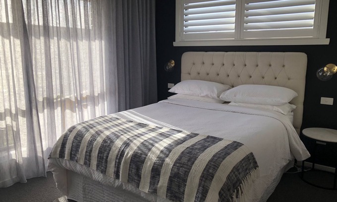 Devonport Apartment | Inspire Boutique III A Stylish Home Away from Home