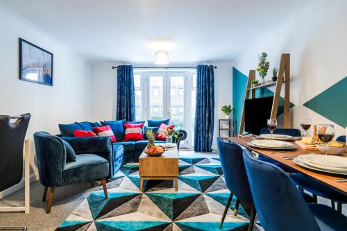 Hemel Hempstead Apartment | InSpires House Contractors, families, Wifi, Free Parking Town Centre