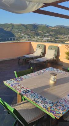 Sanremo Apartment | Intera casa tipica ligure con splendida vista sulla montagna