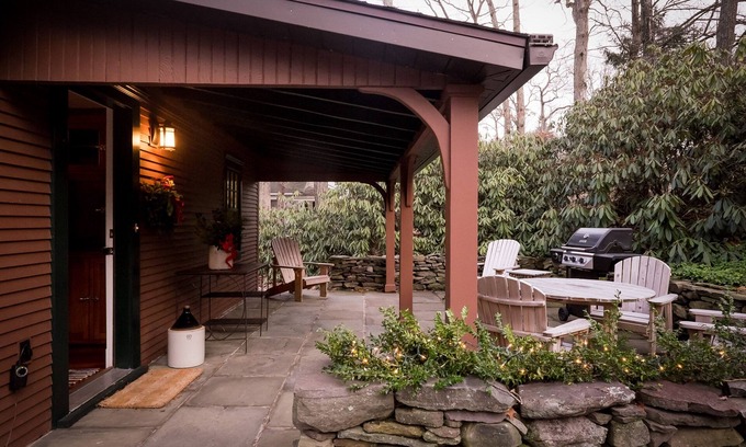 Wapwallopen Cottage | Intimate Lake Cottage In Northeast Pennsylvania