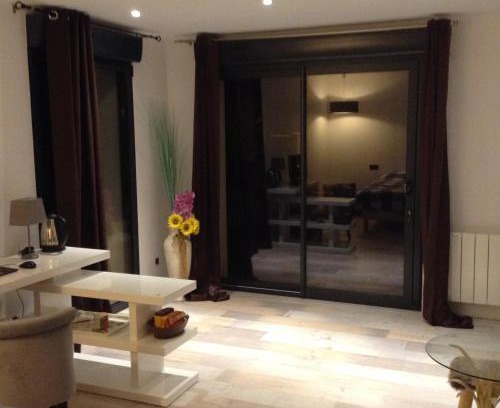 Vernouillet House | Intime et tranquille