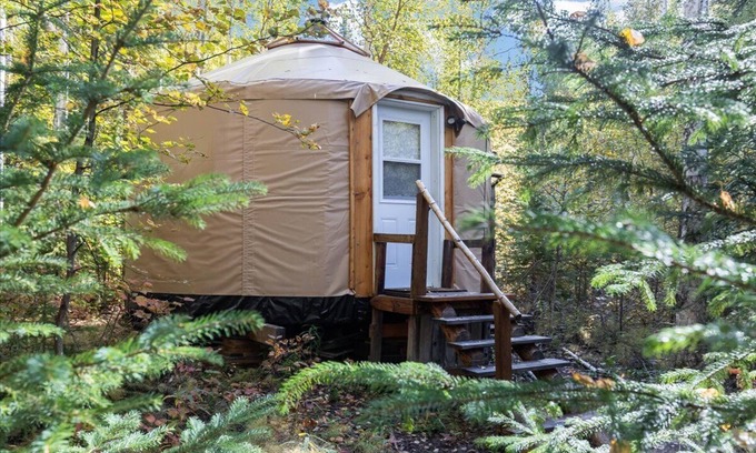 Fairbanks Bed & Breakfast | Into the Woods- a luxury yurt glamping experience