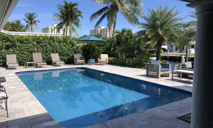 Bel Air House | Intracoastal 🌴 Waterfront Pool Home, Walk to Beach, Heated Pool, Sit on Dock