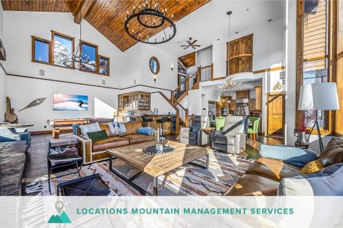 Big White Ski Resort Ski Chalet | Inuksuk Lodge - 4800 sq ft of Big White Excellence!
