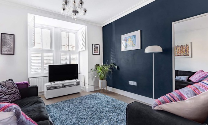 Penge and Cator House | Inviting 3-Bed House in Beckenham