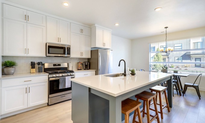 American Fork House | Inviting American Fork Home with Community Pool!