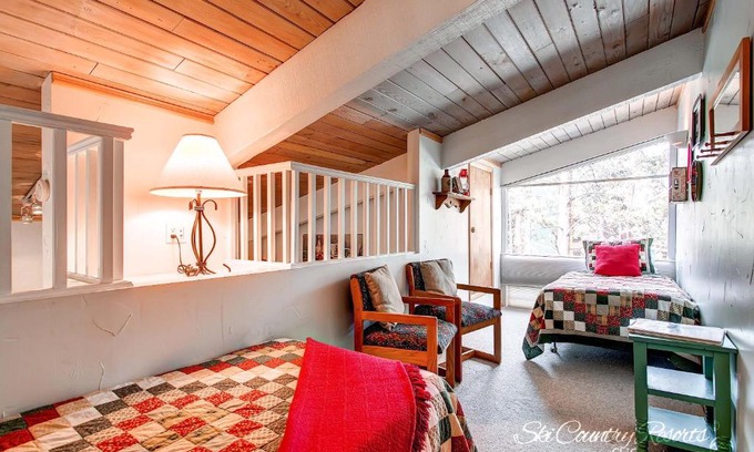 Warrior's Mark House | Inviting and Roomy! A Charming Mountain Home Where Comfort Meets Convenience CH02