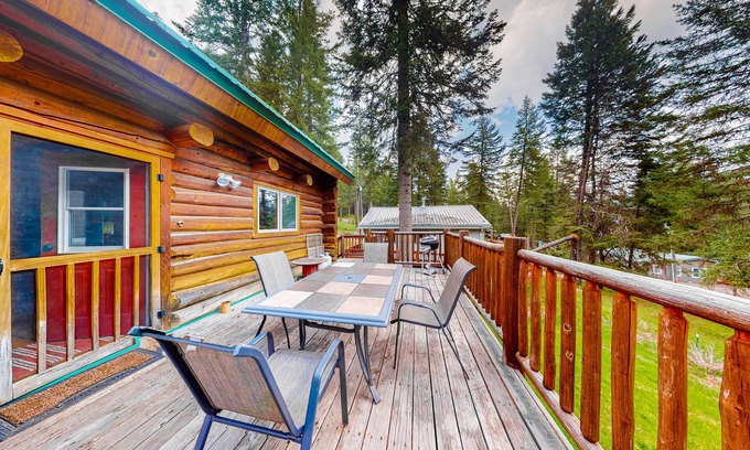Enterprise Cabin | Inviting cabin with mountain view, fireplace, full kitchen, W/D, & back porch