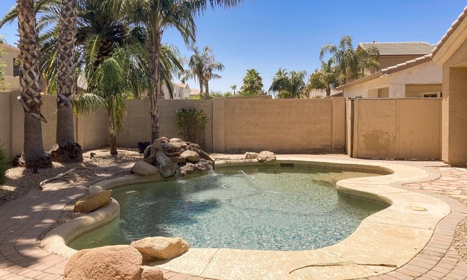 Cooper Commons House | inviting home with private pool, patio, grill, washer/dryer, & central AC