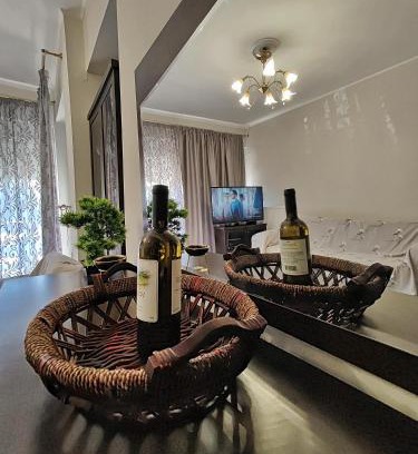 Katsikas Apartment | Ioannina Urban Oasis with Jacuzzi