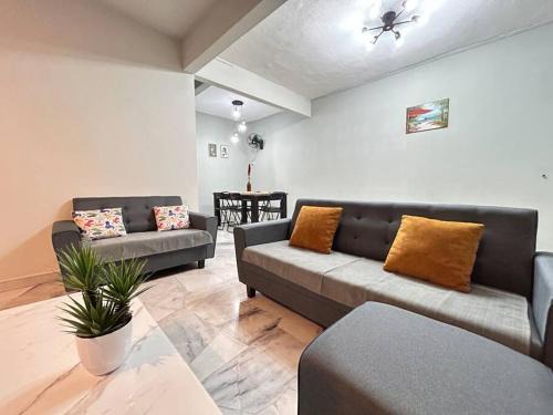 Hulu Kinta House | Ipoh Comfortable Family Homestay 4R3B 12pax SY25