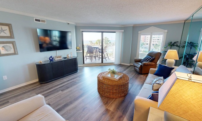Holiday Isle Condo | IR 212 is a 2 BR Gulf view with Washer Dryer over 1300 sf Condo is for sale.