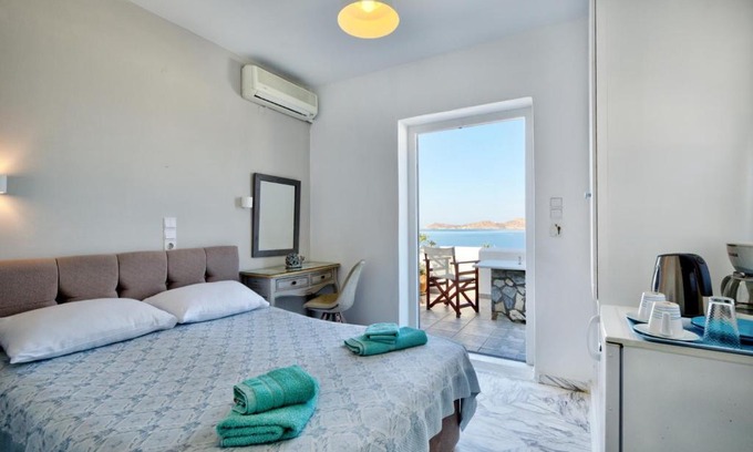 Naousa Apartment | Irene Rooms Naousa Parou