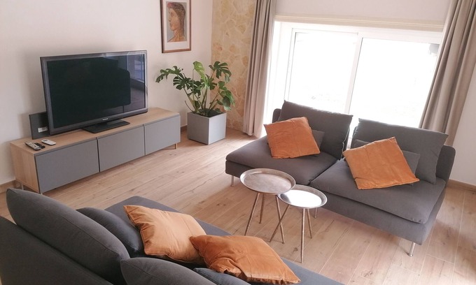 Santa Lucia Apartment | Irina Art Apartment | Center Syracuse | 10 min walk to Ortigia| No ZTL Zone