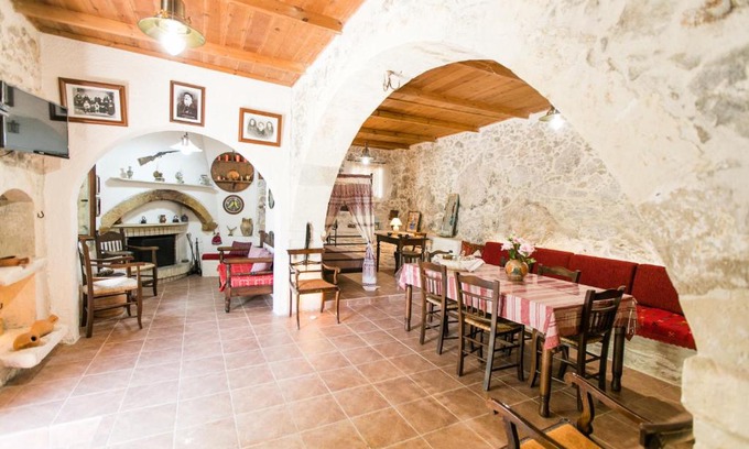 Alones House | Irini΄s house