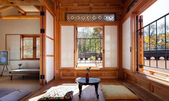 Jingwan-dong House | IRIRU Luxury Hanok Stay - Eunpyung Hanok village
