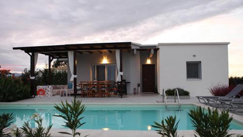 Katerini House | Iris 2